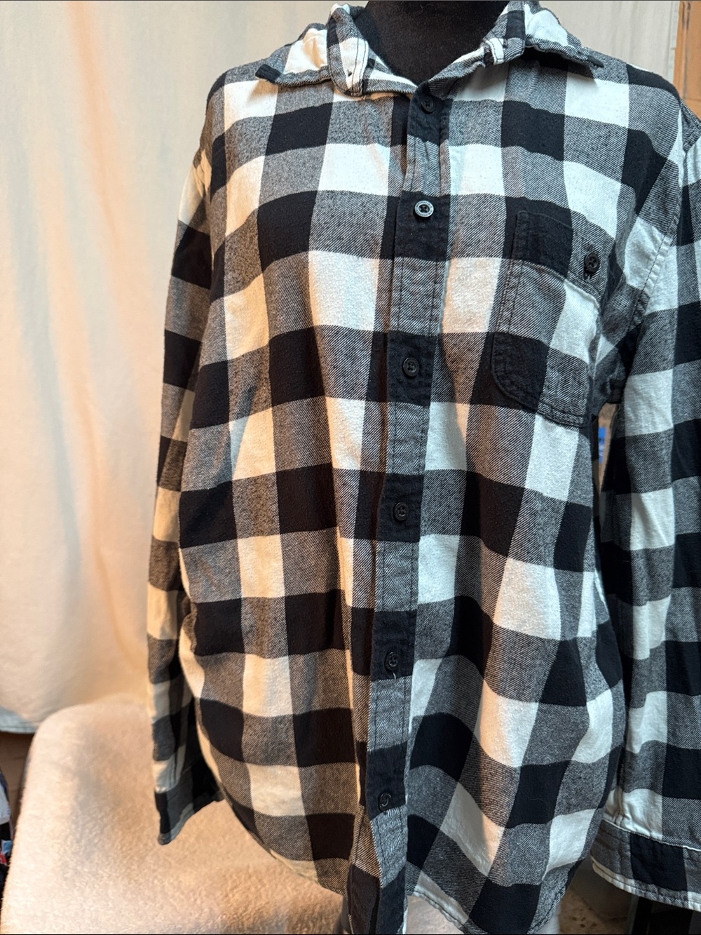 Aeropostale Black and White Plaid Button-Down Shirt